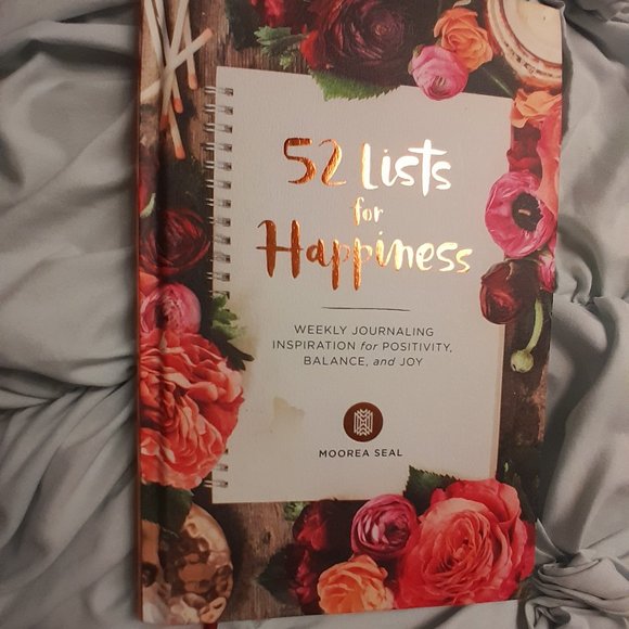 New Book 52 Lists for Happiness Weekly Journal by Moorea Seal 💫 - Picture 5 of 7